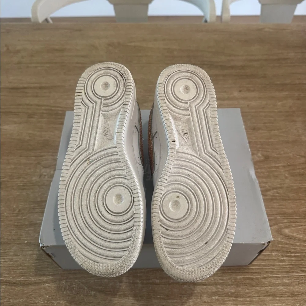 Nike Air force Rose Gold Crystal Swoosh - Picture 5 of 5